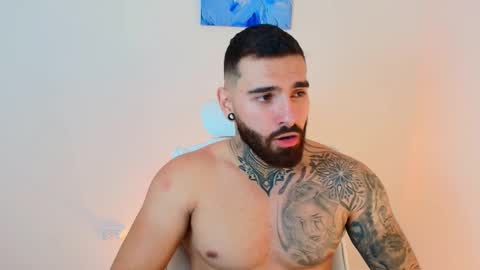 Snapshot of silvano_torrez chatting on January 2026 01:44:01 AM silavno online show from January 2026 01:44:01 AM