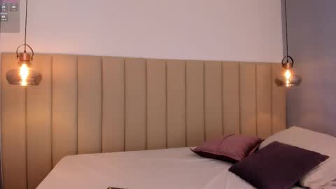 Snapshot of silver_monroe chatting on December 2025 10:35:02 AM silver_monroe online show from December 2025 10:35:02 AM