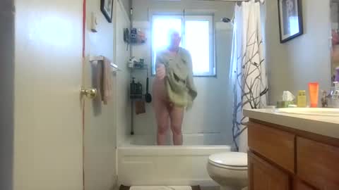 Snapshot of silverdragon70 chatting on September 2025 06:35:01 PM silverdragon70 online show from September 2025 06:35:01 PM