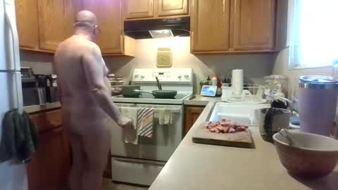 Snapshot of silverdragon70 chatting on November 2025 08:58:02 PM silverdragon70 online show from November 2025 08:58:02 PM