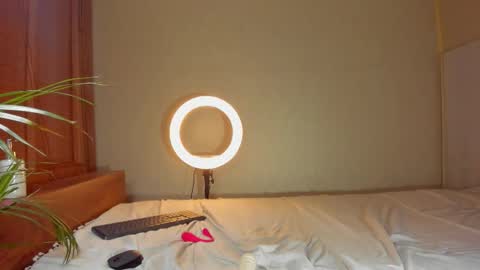 silverhase1 online show from February 2026 04:24:01 AM