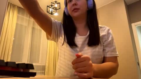 Snapshot of simapickford chatting on October 2025 11:18:01 AM Rose online show from October 2025 11:18:01 AM