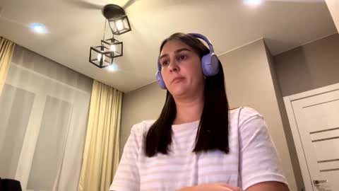Snapshot of simapickford chatting on October 2025 12:38:02 PM Rose online show from October 2025 12:38:02 PM