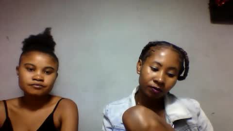 Snapshot of simirna98 chatting on June 2026 09:15:02 AM simirna98 online show from June 2026 09:15:02 AM