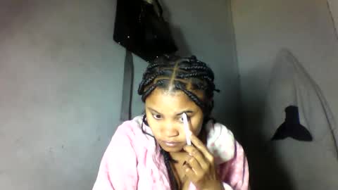 Snapshot of simirna98 chatting on June 2026 09:32:01 AM simirna98 online show from June 2026 09:32:01 AM