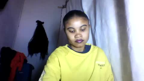 Snapshot of simirna98 chatting on June 2026 10:02:02 AM simirna98 online show from June 2026 10:02:02 AM