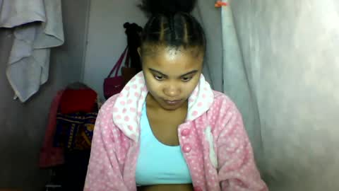 Snapshot of simirna98 chatting on June 2026 09:12:02 AM simirna98 online show from June 2026 09:12:02 AM