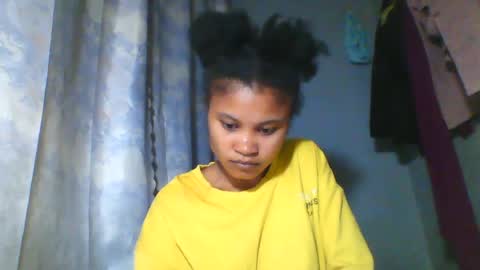 Snapshot of simirna98 chatting on June 2026 01:14:01 AM simirna98 online show from June 2026 01:14:01 AM