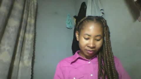 Snapshot of simirna98 chatting on June 2026 06:07:01 PM simirna98 online show from June 2026 06:07:01 PM