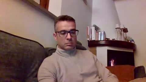 Snapshot of simmeturbate chatting on February 2026 10:30:02 PM Italiandaddyitalydickassbottomassholecomshowmasturbatenudeboyitalyatleticcutemuscolarhardcockdickboy online show from February 2026 10:30:02 PM