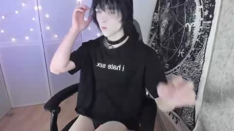 Snapshot of simochka_ chatting on August 2026 06:33:02 PM Simochka online show from August 2026 06:33:02 PM