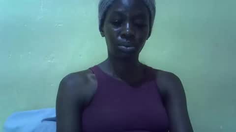 simplyloy33 online show from April 2026 07:06:02 PM