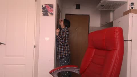 simyhvn online show from April 2026 06:49:01 AM