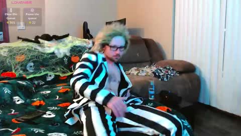 Husky Dad online show from November 2025 03:19:01 AM