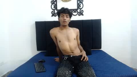 Snapshot of sinboy_ chatting on April 2026 11:23:02 AM online show from April 2026 11:23:02 AM