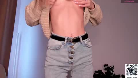 Naomi online show from September 2025 11:23:02 AM