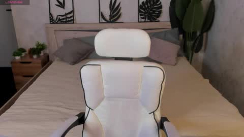 Snapshot of sindy_ortega chatting on April 2026 12:57:01 AM Hi my name is Cindy Id love to see you on my stream. My schedule for the week 2 GMT 3am-9am MoTuFrSaSu online show from April 2026 12:57:01 AM