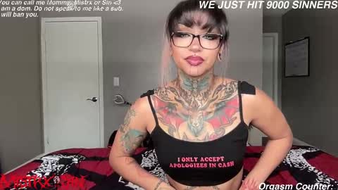 Snapshot of sinfulincubus chatting on September 2025 07:48:01 PM Mistrx Sin online show from September 2025 07:48:01 PM