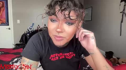 Snapshot of sinfulincubus chatting on October 2025 10:07:02 PM Mistrx Sin online show from October 2025 10:07:02 PM