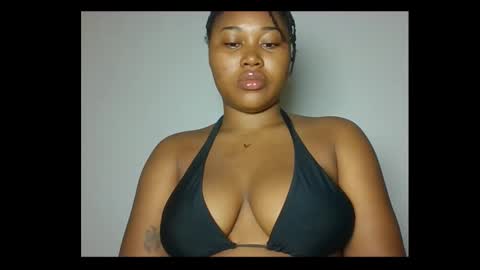 Snapshot of sinfultemptx chatting on February 2026 03:38:02 AM Zanele online show from February 2026 03:38:02 AM