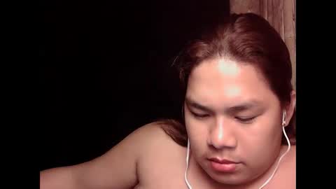 Snapshot of singleheart05 chatting on May 2026 02:24:02 PM singleheart05 online show from May 2026 02:24:02 PM