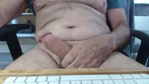 Snapshot of singlemaleca chatting on October 2025 09:35:01 PM SingleMaleCA online show from October 2025 09:35:01 PM