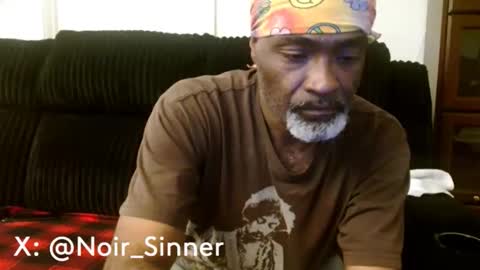 Snapshot of sinnernoir chatting on June 2026 04:25:02 AM My Name Is..............................John online show from June 2026 04:25:02 AM