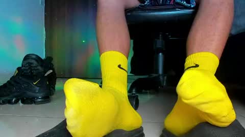 only foot                         worshipers here online show from May 2026 06:40:01 AM