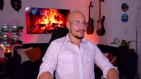 William independent models online show from March 2026 11:44:02 PM