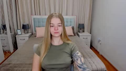 SirenaBloom online show from February 2026 04:40:02 AM