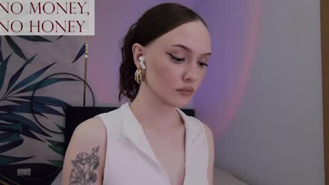 Goddess Sirena online show from June 2026 01:04:01 PM