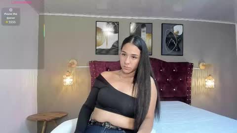 Snapshot of sirenmoonn chatting on January 2026 03:19:02 AM Sirenmoonn online show from January 2026 03:19:02 AM