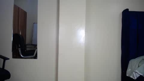 Snapshot of siri_saru chatting on December 2024 10:28:02 AM Deey online show from December 2024 10:28:02 AM