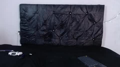 SIR RYANT online show from October 2025 02:09:02 AM