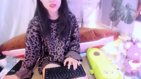 Snapshot of sisi_baby chatting on November 2025 03:27:01 AM julila online show from November 2025 03:27:01 AM