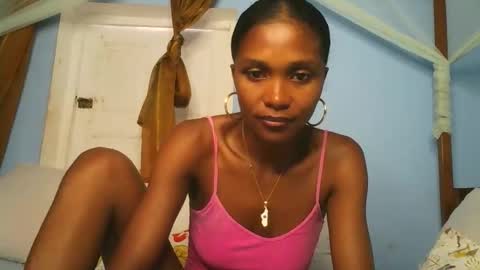 Snapshot of sissi0325 chatting on February 2026 06:32:02 AM Sissi0325 online show from February 2026 06:32:02 AM