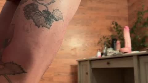 SissyMiles online show from June 2026 05:05:01 AM