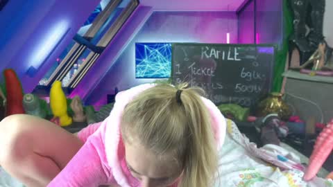 Elise online show from January 2025 02:29:02 PM