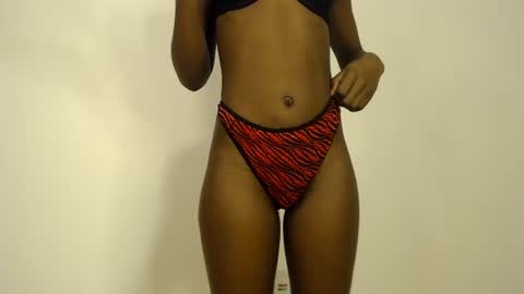 Snapshot of sizzly_ass chatting on June 2026 03:03:02 PM sizzly_ass online show from June 2026 03:03:02 PM