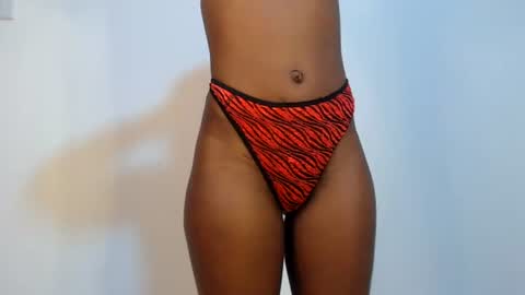 Snapshot of sizzly_ass chatting on June 2026 03:18:01 PM sizzly_ass online show from June 2026 03:18:01 PM
