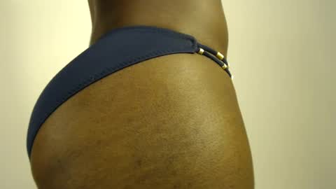 Snapshot of sizzly_ass chatting on July 2026 03:00:02 AM sizzly_ass online show from July 2026 03:00:02 AM