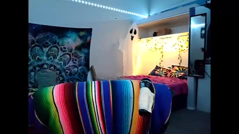 Snapshot of skankhuntrix chatting on October 2025 06:53:01 PM SkankHUNTRx online show from October 2025 06:53:01 PM