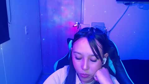 Snapshot of skarlet_adams chatting on February 2026 08:37:01 PM Alice online show from February 2026 08:37:01 PM