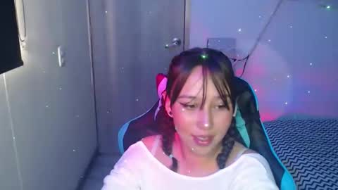 Snapshot of skarlet_adams chatting on February 2026 10:06:01 PM Alice online show from February 2026 10:06:01 PM