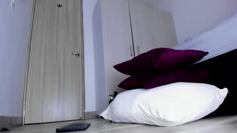 Skarlet online show from November 2025 04:55:01 AM