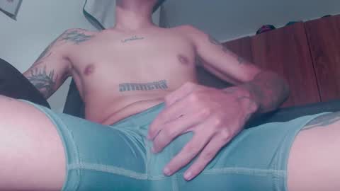 Snapshot of skateboy444 chatting on April 2026 07:00:02 AM king online show from April 2026 07:00:02 AM