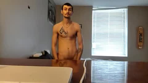 Snapshot of skaterpunk_1992 chatting on February 2026 03:43:01 PM skaterpunk_1992 online show from February 2026 03:43:01 PM