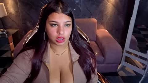 Snapshot of skeler_lovd_b chatting on November 2025 02:17:02 PM Skarlet online show from November 2025 02:17:02 PM