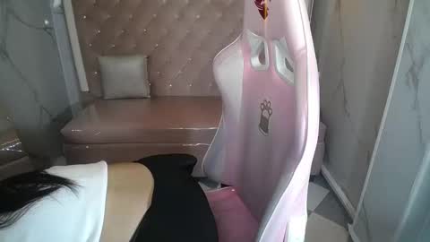 Snapshot of skeler_lovd_b chatting on March 2026 01:16:01 PM Skarlet online show from March 2026 01:16:01 PM