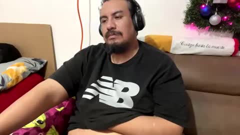 Elias online show from December 2024 03:03:02 AM